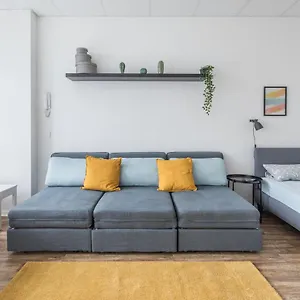 Apartment Spacious In For 12 Hamburg