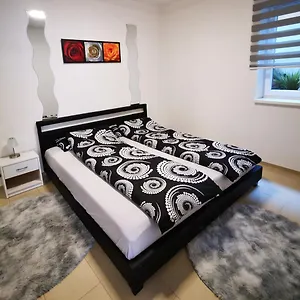  Apartment Neue